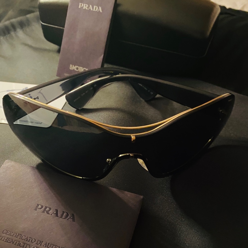 PRADA Sunglasses - Picture 4 of 8